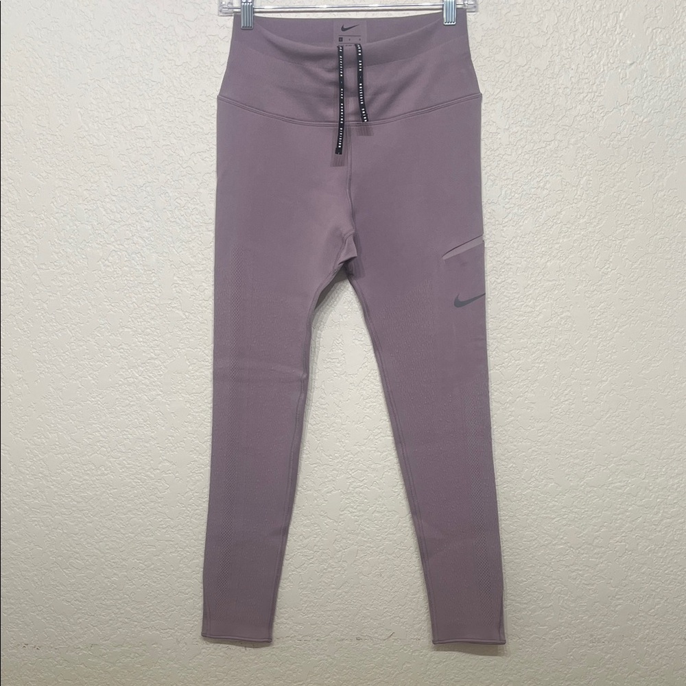 Nike Running Division Women’s Large Lavender Purple Leggings